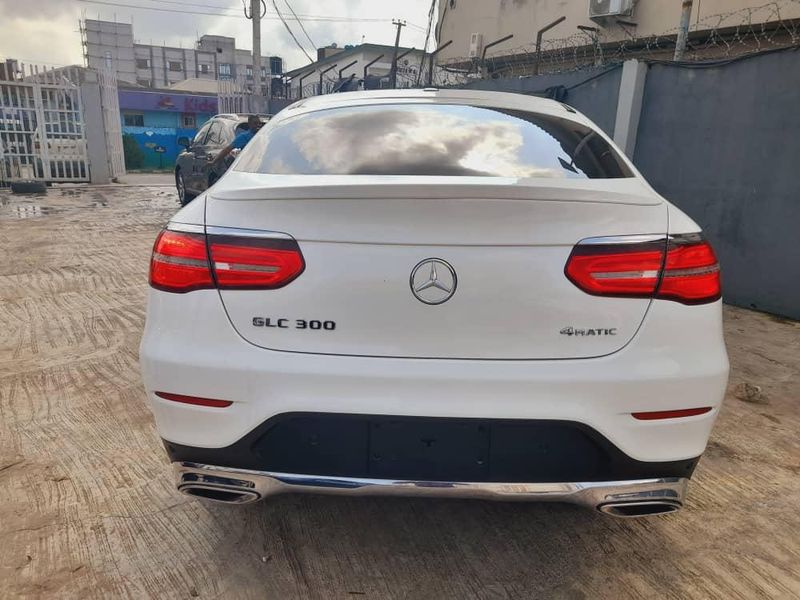 Main image of 2019 Mercedes-Benz GLC-Class